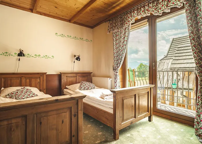 Bialy Dunajec & אתר נופש 4*