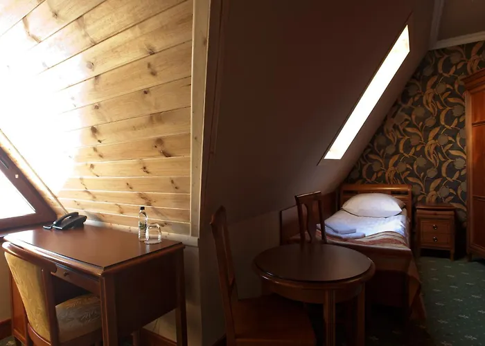 Bialy Dunajec & אתר נופש 4*